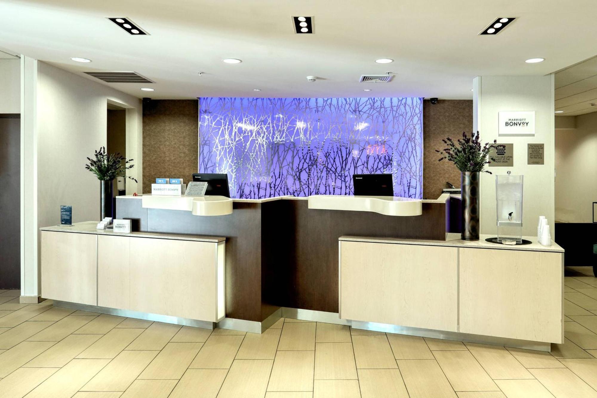 Fairfield & By Marriott Harrisburg West/new Cumberland Hotel 3*